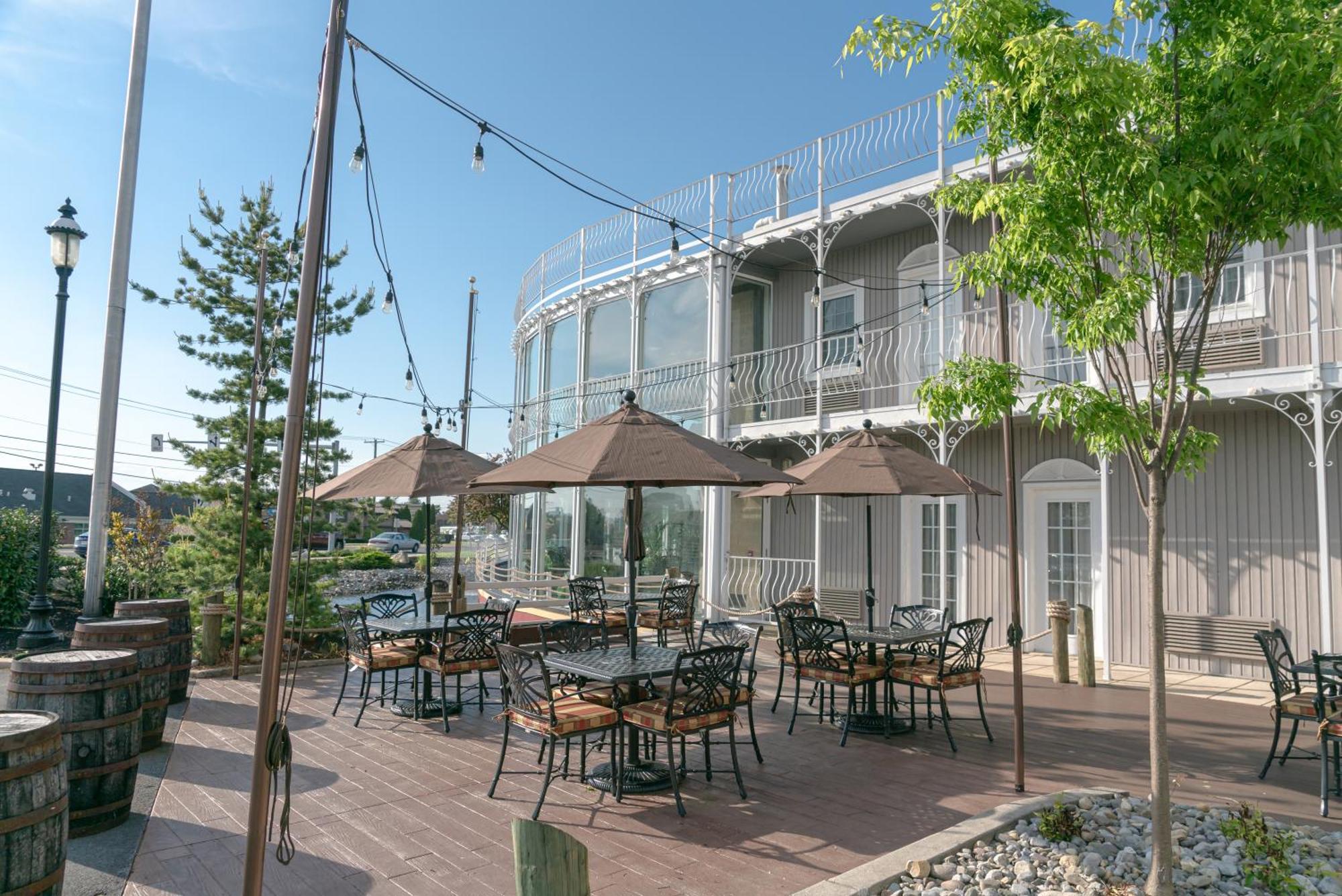 Fulton Steamboat Inn Ronks Bagian luar foto
