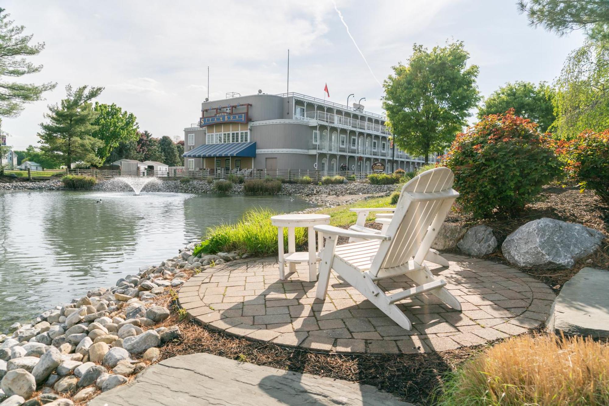 Fulton Steamboat Inn Ronks Bagian luar foto